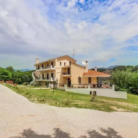 Oasis Acropolis Serres Next To Center Exterior photo